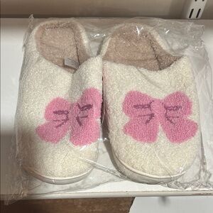 Ashland Cozy Heart Slippers